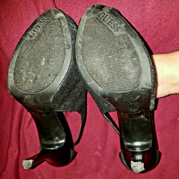 GUESS Hondo stiletto peeptoe platforms, monogram - Picture 9 of 11